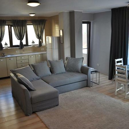 Sleep & Fly Apartment Отопени Екстериор снимка