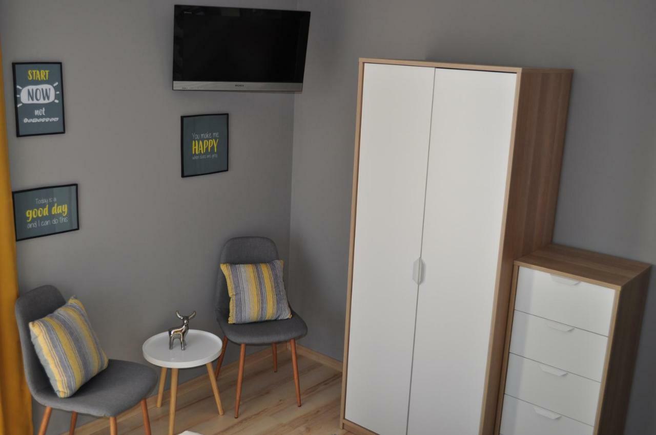 Sleep & Fly Apartment Отопени Екстериор снимка