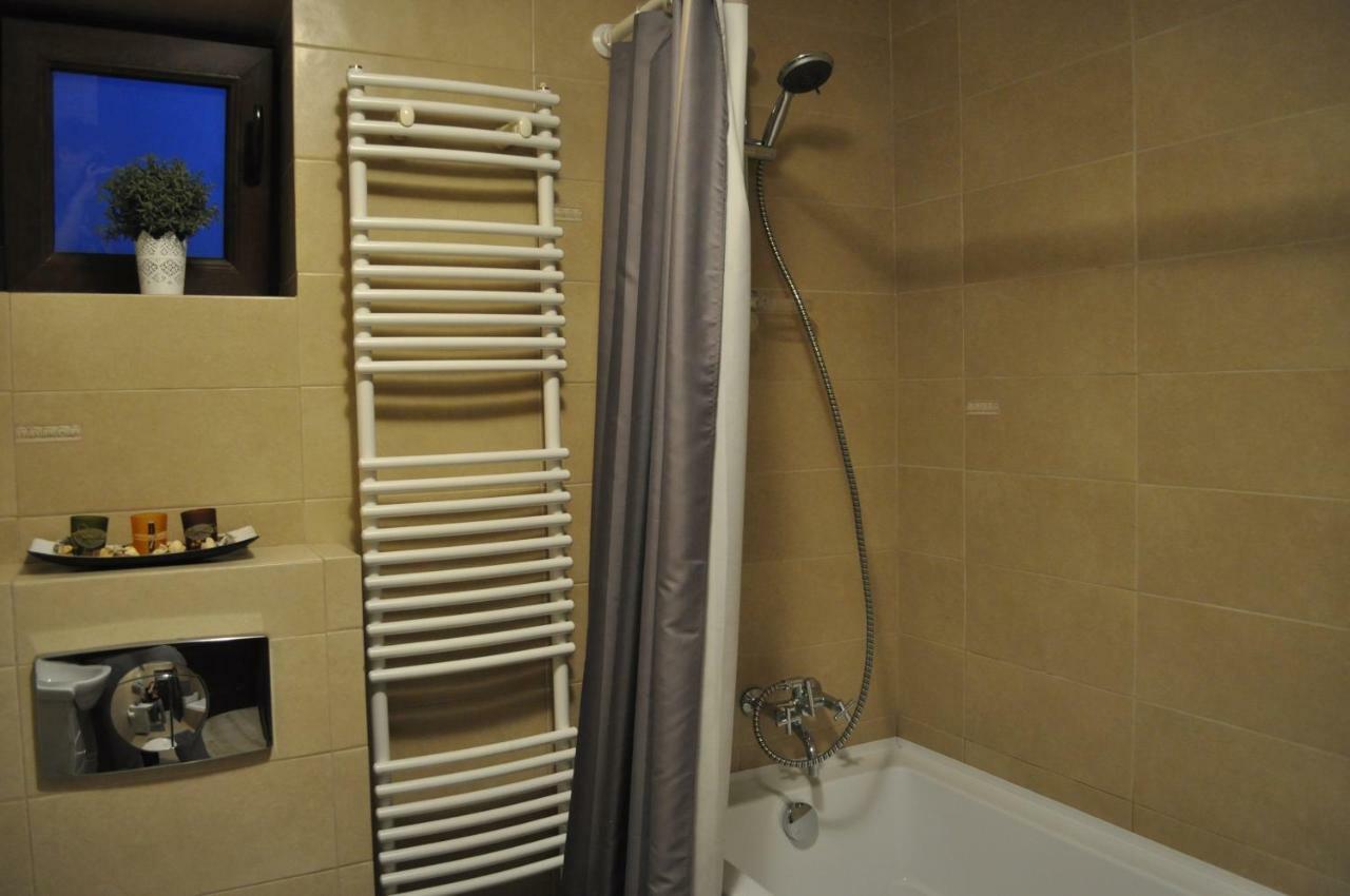 Sleep & Fly Apartment Отопени Екстериор снимка