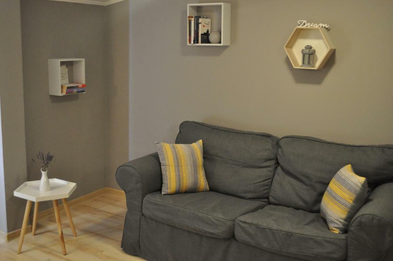 Sleep & Fly Apartment Отопени Екстериор снимка